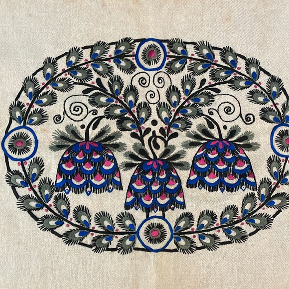 table Runner (Unfinished Project) - Picture 2 of 9